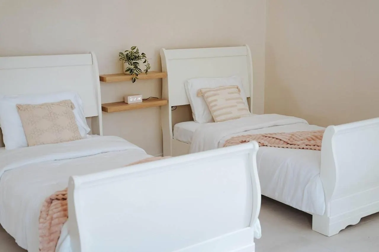 Villa Blissful Tides Hope Bay Ferienhaus